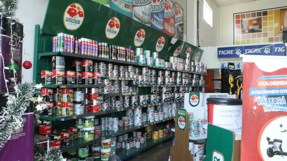 INTERIOR LOJA VAI XORA TINTAS BADY BASSIT