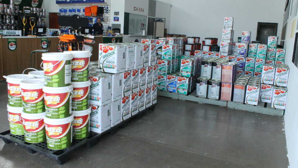 INTERIOR LOJA VAI XORA TINTAS BADY BASSIT
